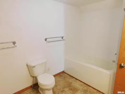 1832 12th Ave, Moline, IL 61265 photo 23