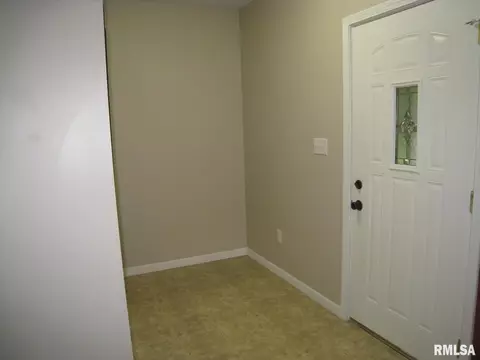 927 25th St, Moline, IL 61265 photo 13