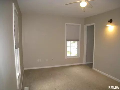 927 25th St, Moline, IL 61265 photo 20