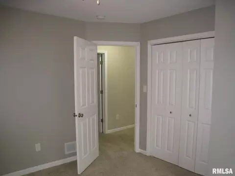 927 25th St, Moline, IL 61265 photo 16