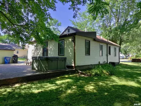 1120 48th St, Moline, IL 61265 photo 22