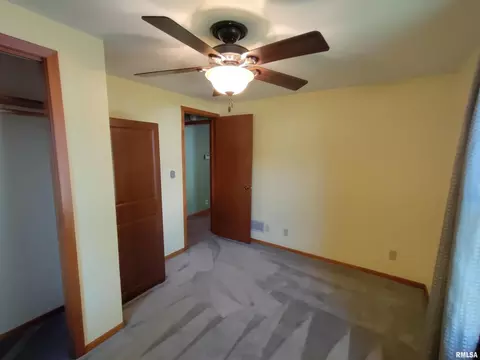 1120 48th St, Moline, IL 61265 photo 13