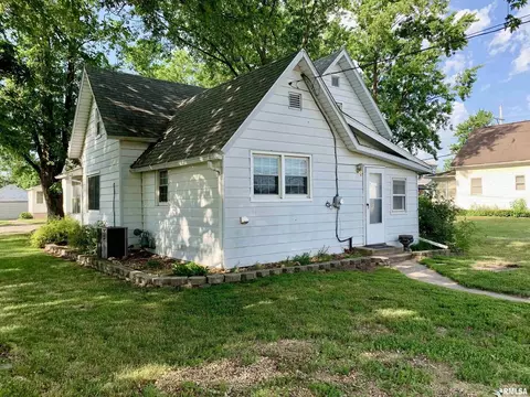 613 19th Ave, Fulton, IL 61252 photo 2