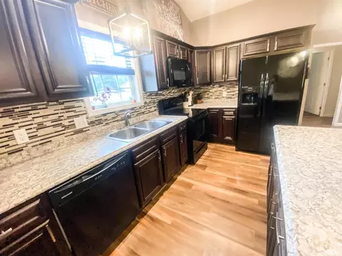 1804 Colonial Dr, Marion, IL 62959 photo 6