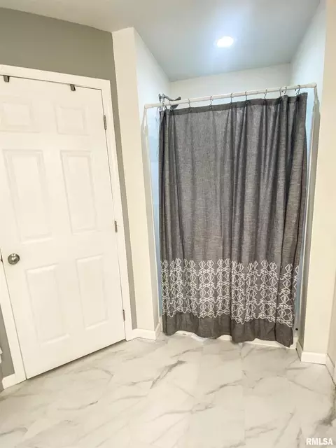1804 Colonial Dr, Marion, IL 62959 photo 14