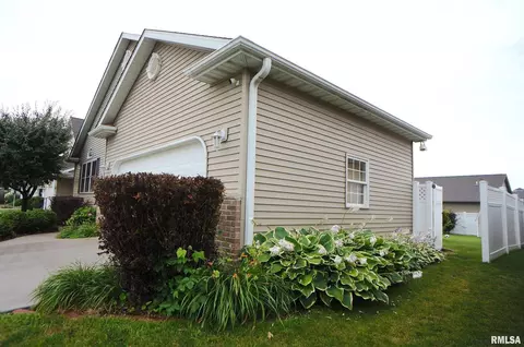 1820 12th St, Silvis, IL 61282 photo 40