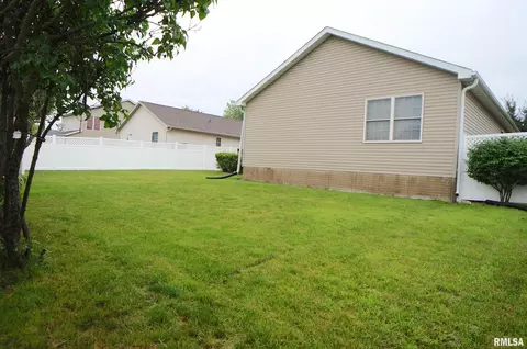 1820 12th St, Silvis, IL 61282 photo 37
