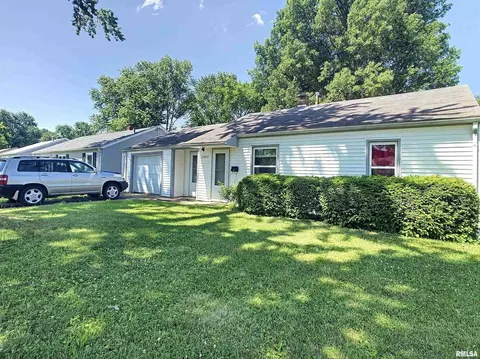2407 48th St, Moline, IL 61265 photo 2
