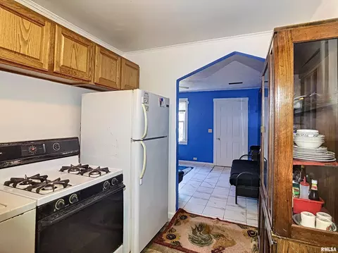 2407 48th St, Moline, IL 61265 photo 6