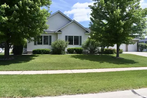 651 Dammann Dr, Eldridge, IA 52748 photo 38