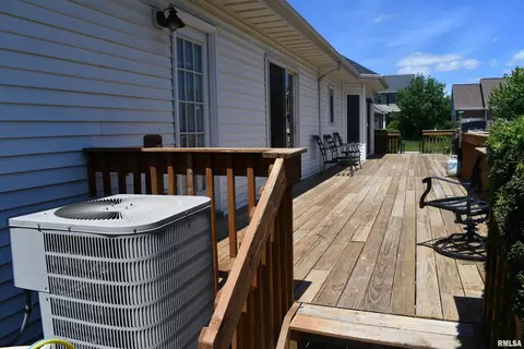 651 Dammann Dr, Eldridge, IA 52748 photo 35
