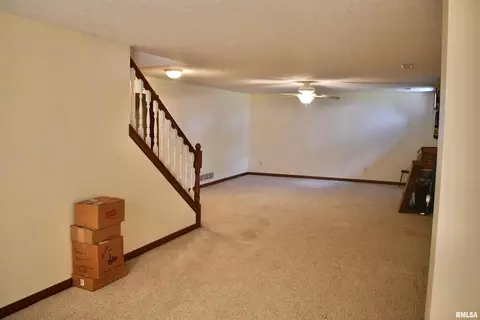 651 Dammann Dr, Eldridge, IA 52748 photo 28
