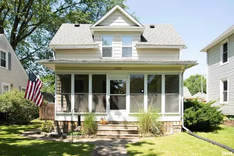 2009 14th St, Moline, IL 61265 photo 1