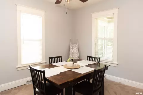 2009 14th St, Moline, IL 61265 photo 8
