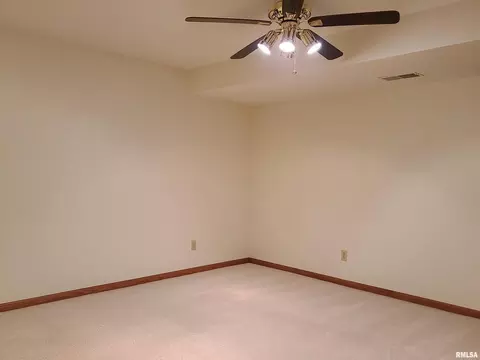 712 Valley View Dr, Fulton, IL 61252 photo 11