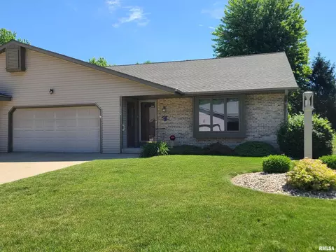 712 Valley View Dr, Fulton, IL 61252 photo 2
