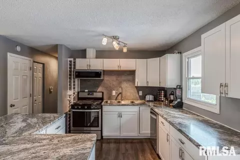 1119 Norlawn Dr, Viola, IL 61486 photo 7
