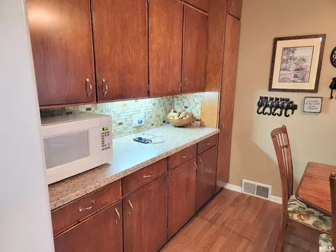 125 18th Ave, Moline, IL 61265 photo 19