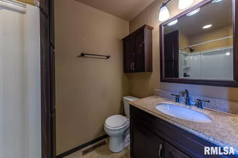 9274 Summers Rd, Benton, IL 62812 photo 18