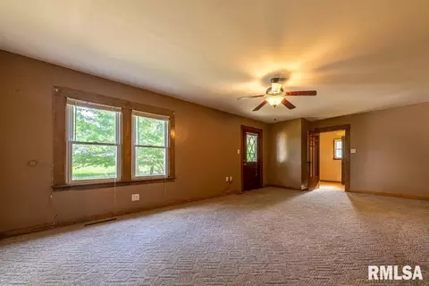 9274 Summers Rd, Benton, IL 62812 photo 6