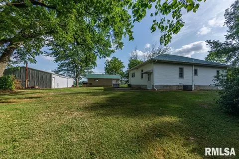 9274 Summers Rd, Benton, IL 62812 photo 4