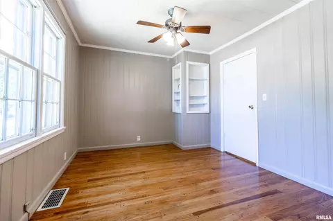 1102 Lickliter St, Benton, IL 62812 photo 14