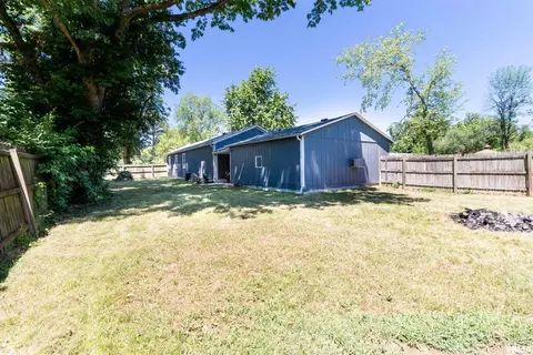 1102 Lickliter St, Benton, IL 62812 photo 22
