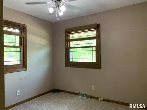 5339 34th Ave, Moline, IL 61265 photo 8