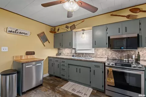 522 Franklin St, Kewanee, IL 61443 photo 7