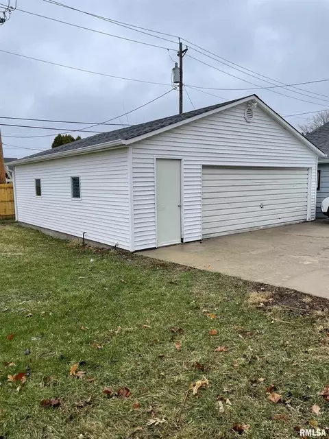 4105 22nd Ave, Moline, IL 61265 photo 4