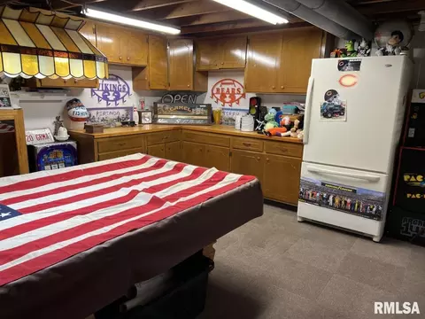 329 E College St, Kewanee, IL 61443 photo 35