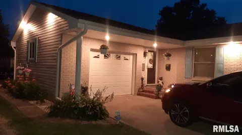 329 E College St, Kewanee, IL 61443 photo 12