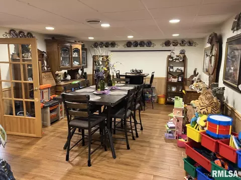 329 E College St, Kewanee, IL 61443 photo 33