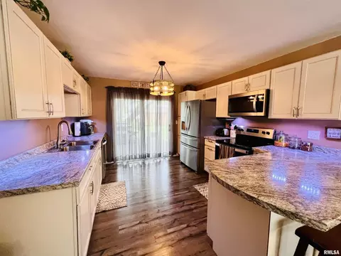 505 SW 7th St, Aledo, IL 61231 photo 3