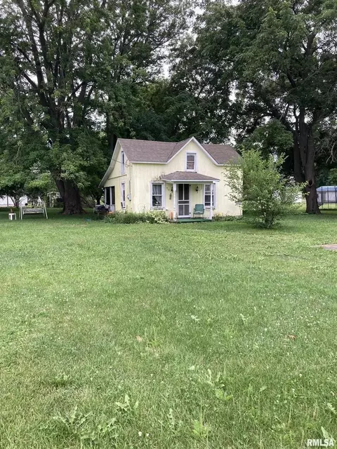 517 5th St, Andover, IL 61233 photo 2