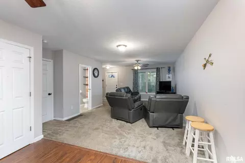 1311 17th St, Moline, IL 61265 photo 6