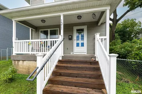 1311 17th St, Moline, IL 61265 photo 2