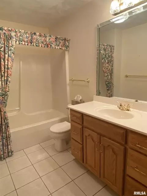 116 N 3rd St, Cambridge, IL 61238 photo 22