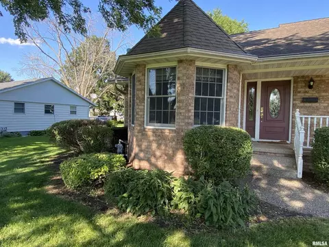 116 N 3rd St, Cambridge, IL 61238 photo 3