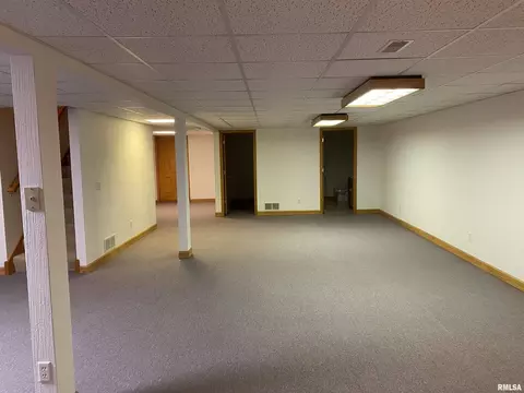 116 N 3rd St, Cambridge, IL 61238 photo 28