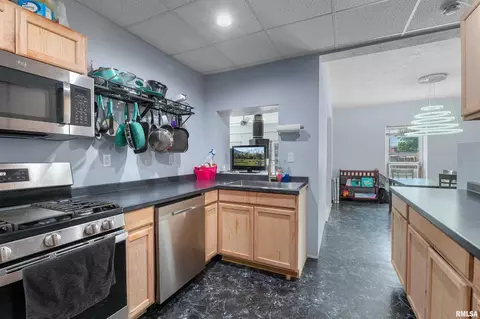 1408 13th St, Viola, IL 61486 photo 6