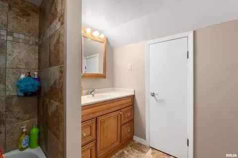 1408 13th St, Viola, IL 61486 photo 19