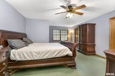 408 S 9th Ave, Eldridge, IA 52748 photo 17