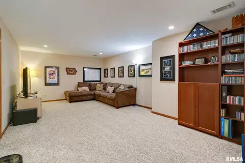 408 S 9th Ave, Eldridge, IA 52748 photo 26