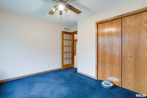 408 S 9th Ave, Eldridge, IA 52748 photo 25