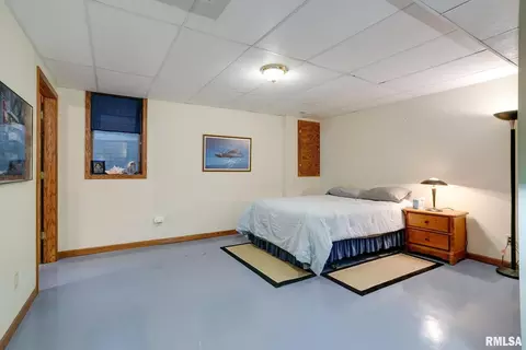 408 S 9th Ave, Eldridge, IA 52748 photo 29