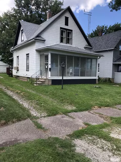 136 12th St, Silvis, IL 61282 photo 1