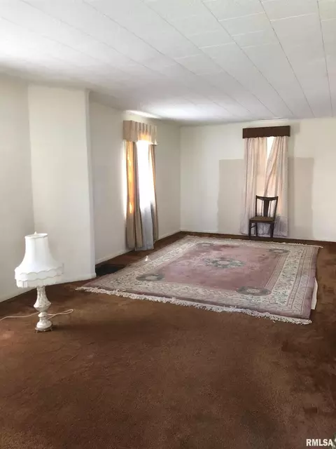 136 12th St, Silvis, IL 61282 photo 12