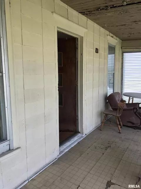 136 12th St, Silvis, IL 61282 photo 16