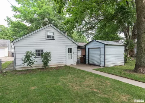 2370 30th St, Moline, IL 61265 photo 26